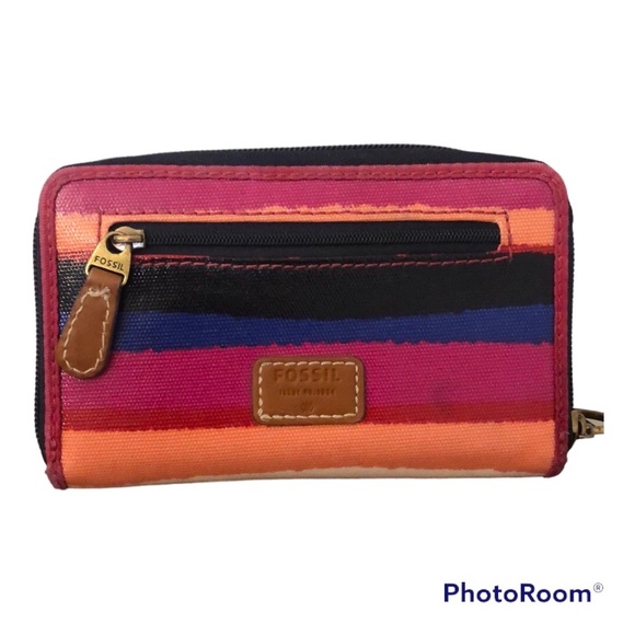 Fossil Coated Canvas Zip Around Wallet - Picture 1 of 9